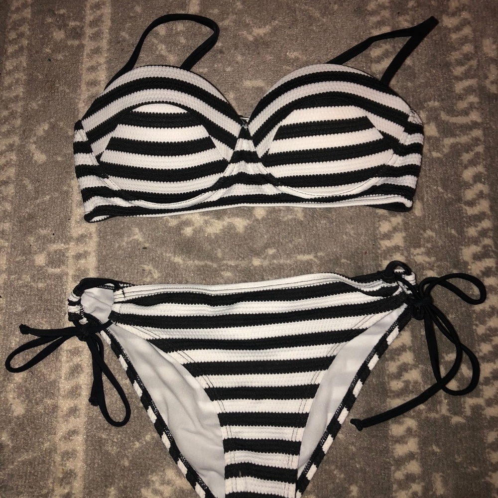 Xhilaration Bikini Set